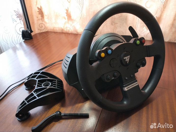 Руль Thrustmaster TMX