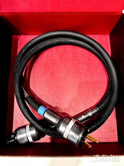 Кабель Synergistic Research Black. Blue 1.5m
