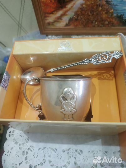 Серебряная кружечка и ложечка для малыша