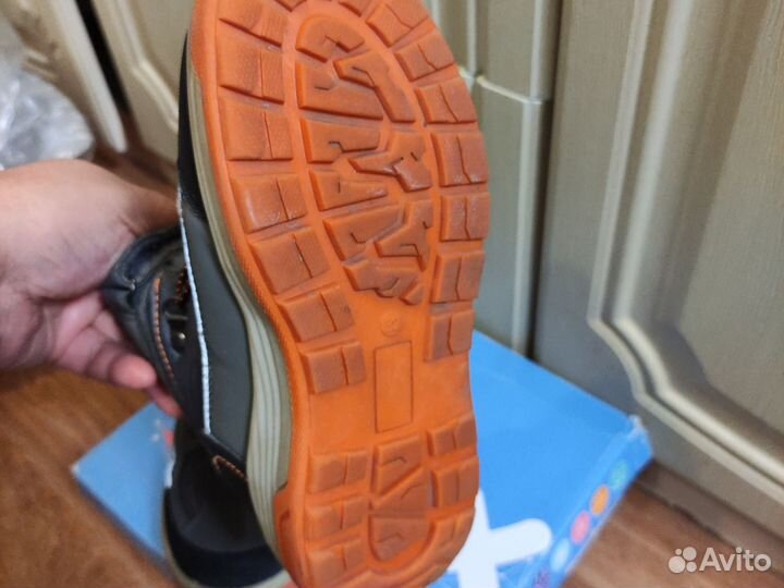 Ботинки зимние детские32р