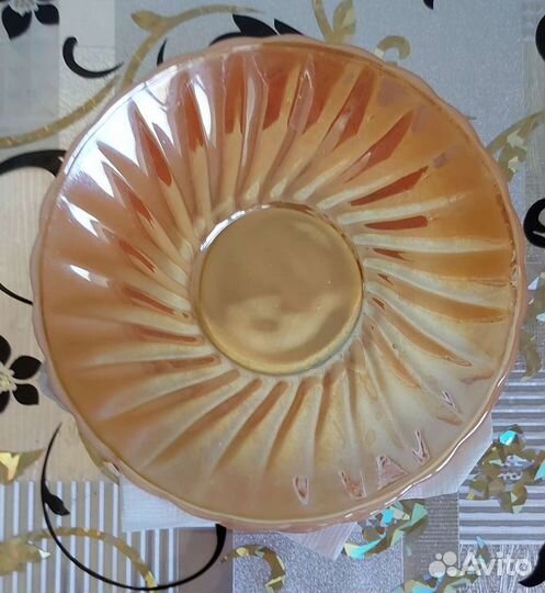 Чайные блюдца