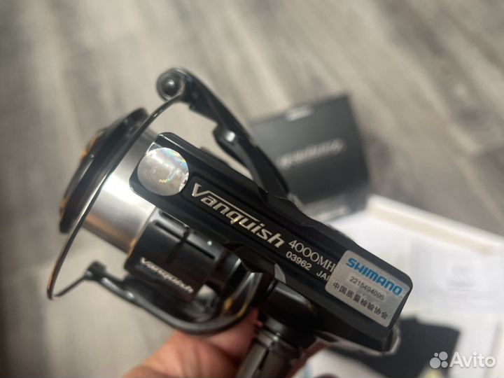 Рыболовная катушка shimano vanquish 4000MHG 2019