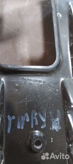 Площадка аккумулятора Mercedes w204