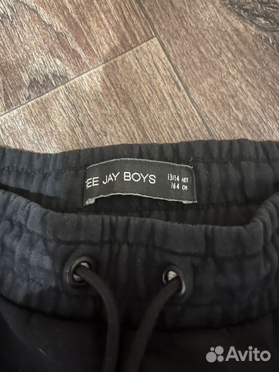 Спортивные штаны