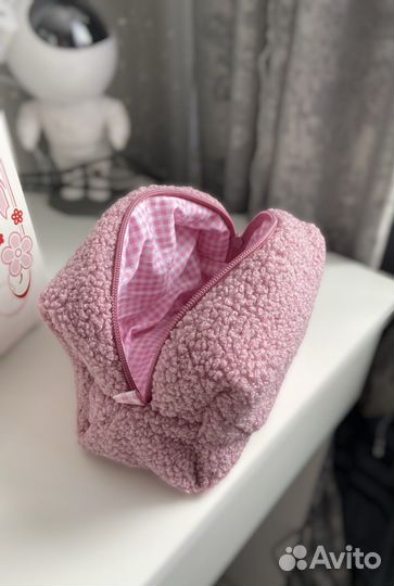 Плюшевая косметичка