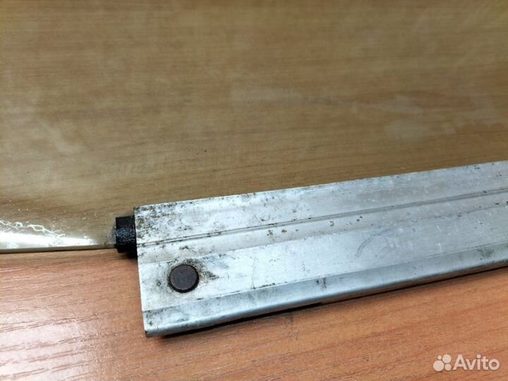 Стекло двери переднее левое Mercedes-Benz E-Class