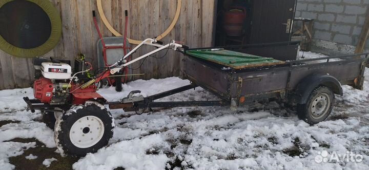 Вспашка земли мотоблоком