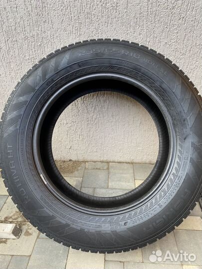 Nokian Tyres Hakka Black 2 235/65 R18