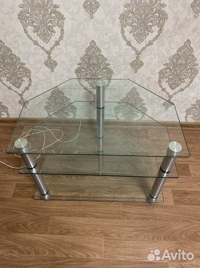 Стеклянная тумба для телевизора