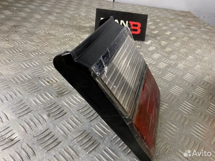 Стоп-сигнал задний левый Volkswagen Passat B3