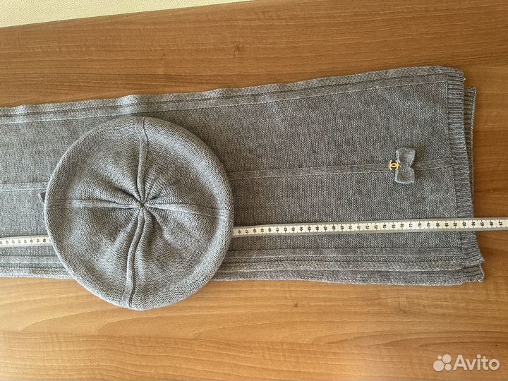 Набор из берета и шарфа