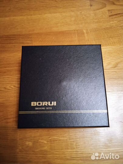 Зажигалка и пепельница