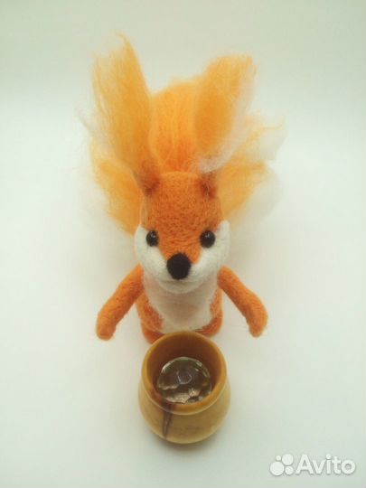 Бельчонок шерстяной ручной работы