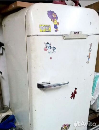 Холодильник ЗИЛ Москва, в рабочем состоянии, ретро