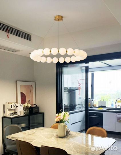 Подвесная дизайнерская люстра с шарами