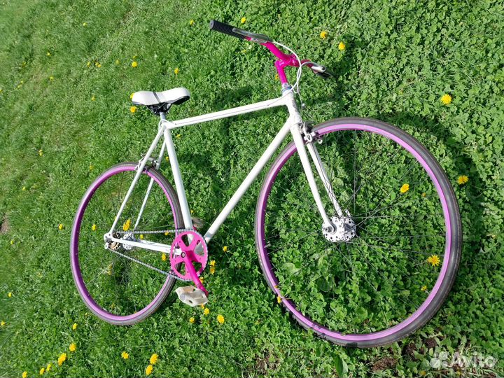 Шоссейный велосипед trek