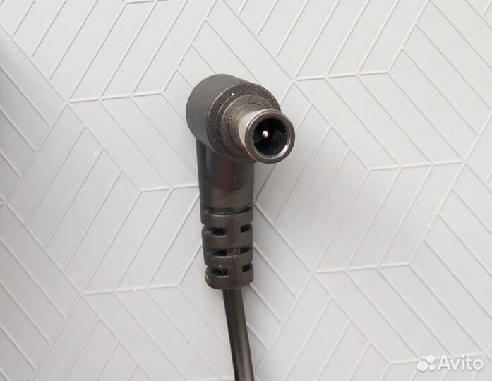 Блок питания монитора LG 19V 1.3A 24W новый