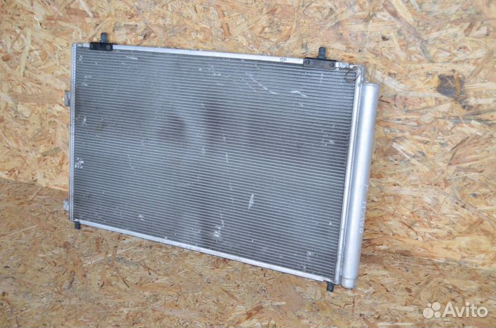 Радиатор кондиционера Toyota Rav4 2.2L diesel