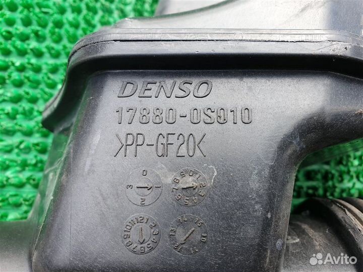 Патрубок воздушного фильтра Toyota Tundra