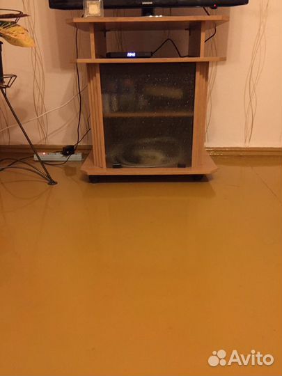Тумба под телевизор