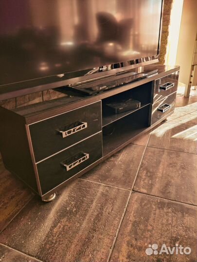 Тумба под телевизор бу