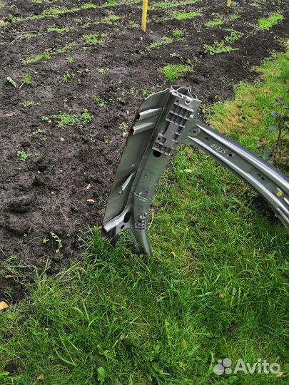 Стойка кузова, средняя, правая тойота калдина2000г