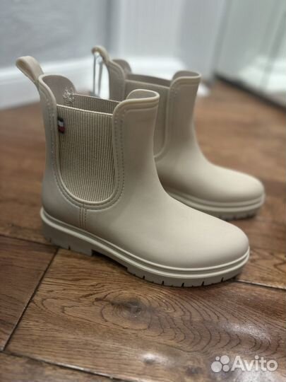 Tommy hilfiger сапоги резиновые челси