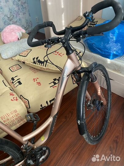 Велосипед, 21 скоростей, низкая рама, размер 28