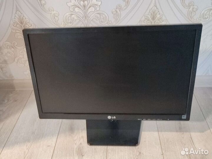 Монитор LG 24