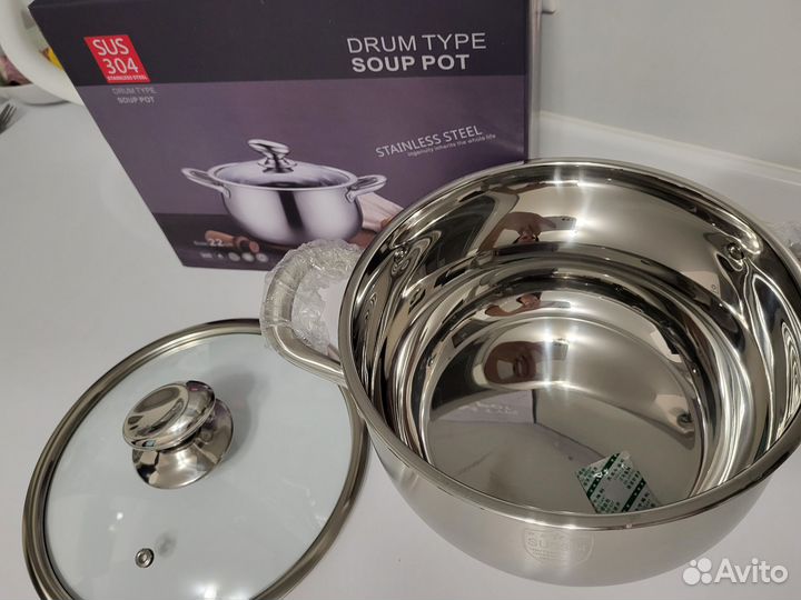 Кастрюля новая.22см. Подойдёт на подарок