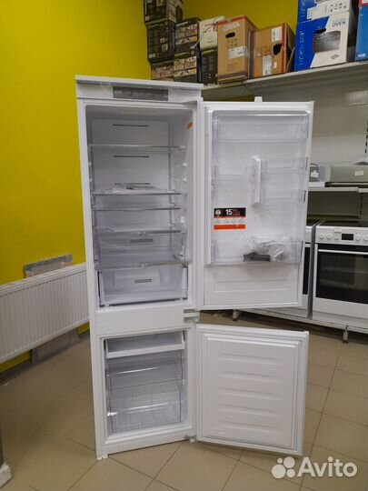 Холодильник встраиваемый Whirlpool WHC18 T322