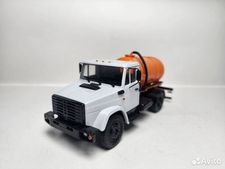 ЗИЛ -4331 ко-520 Автоистория 1:43