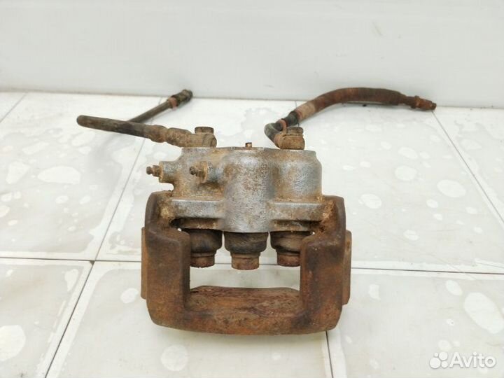 Суппорт передний правый Лада Нива 21214 21214 2005