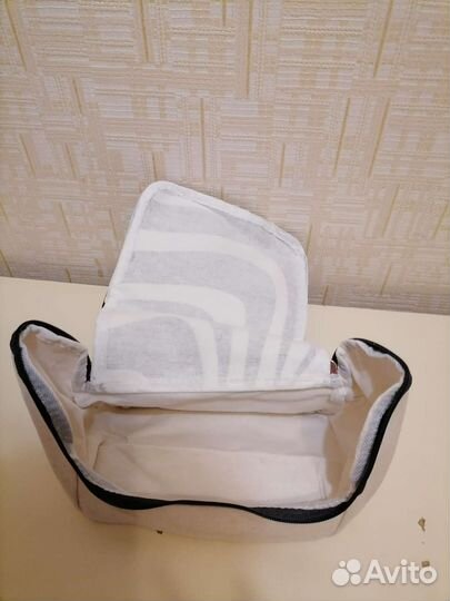 Косметичка новая от Ив Роше