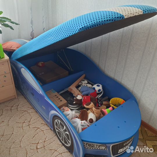 Продам детскую кровать ауди