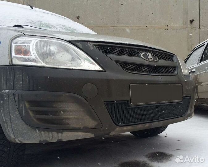 Сетка на решетку радиатора Ларгус/ LADA Largus