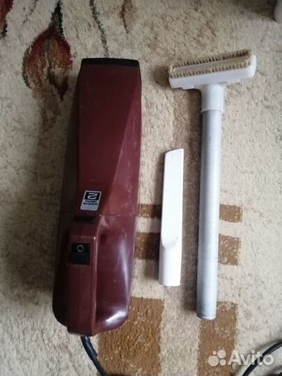 Автомобильный пылесос