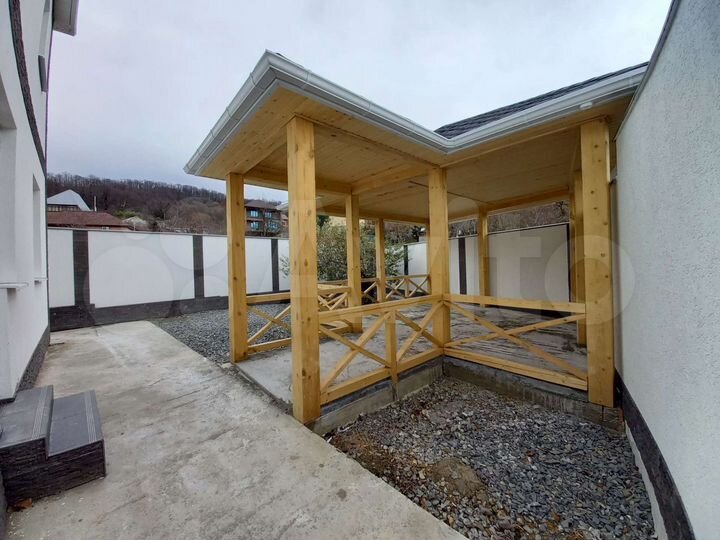 Дом 143,7 м² на участке 3,3 сот.