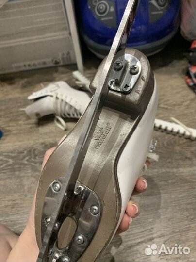 Фигурные коньки riedell