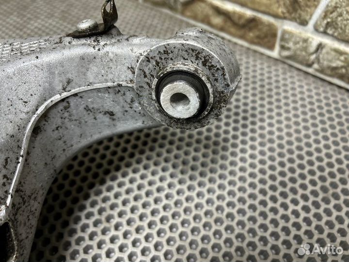 Рычаг подвески нижний задний правый Land Rover