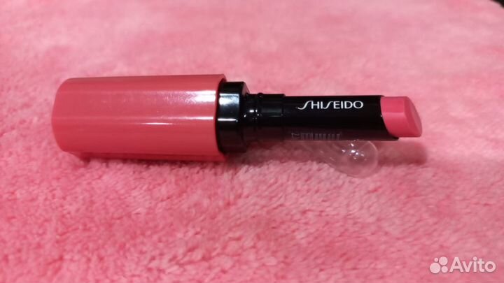 Помада Шисейдо