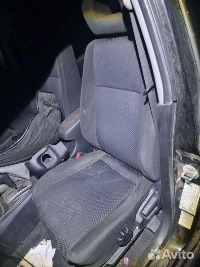 Сиденья передние Mitsubishi Lancer IX