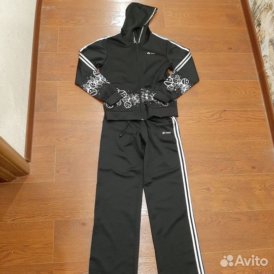 Спортивный костюм
