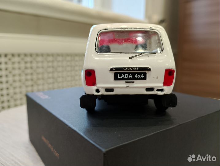 Моделька автомобиля niva Rally