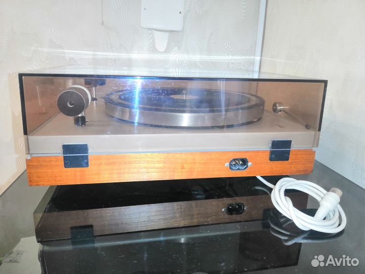 Виниловый проигрыватель Philips GA 212