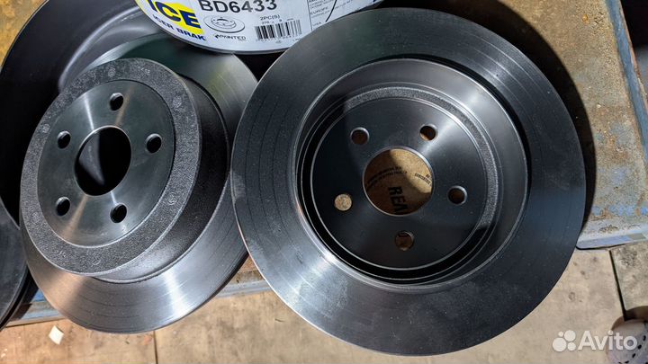 Тормозные диски задние 2 шт Dodge Neon, Stratus