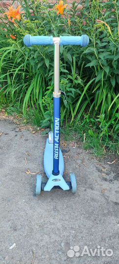 Трёхколёсный самокат