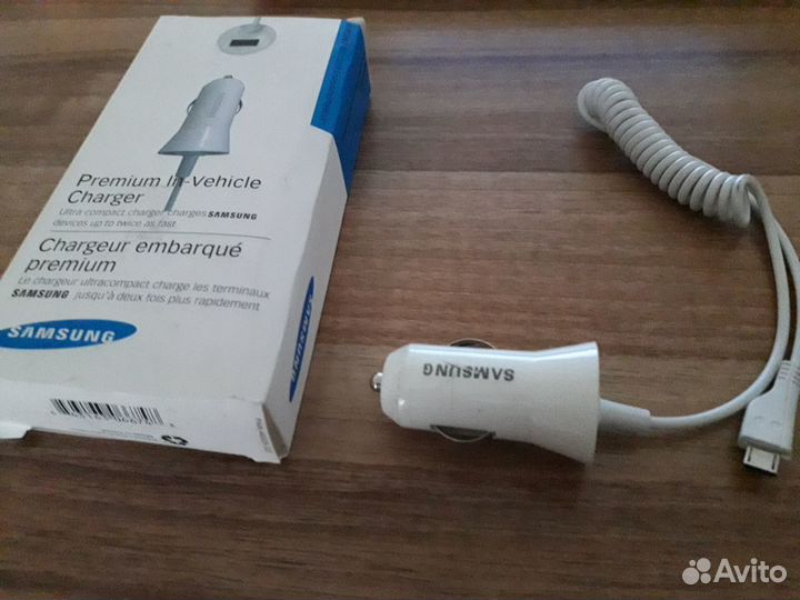 Автомобильная зарядка micro USB