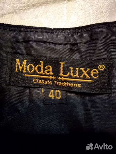 Жилет для девочки (новый) 40 размер