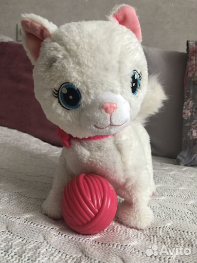 Интерактивная игрушка Кошка Bianca с клубком